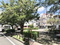 駅前緑地