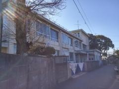 雄信小学校