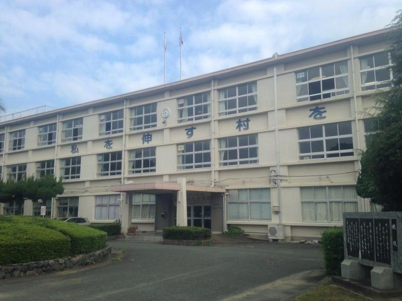 岡垣中学校ー外観
