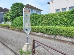 「青葉幼稚園前」バス停留所