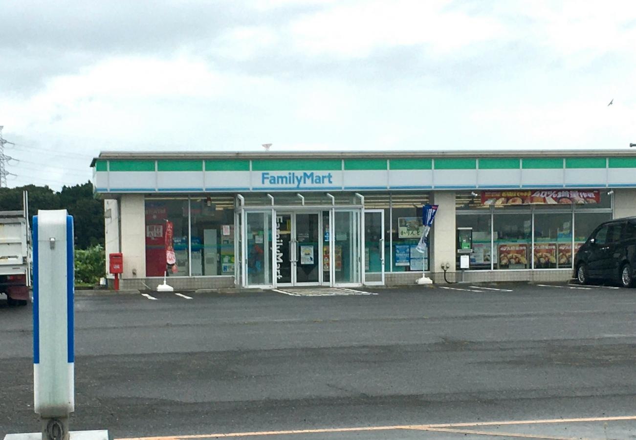 ファミリーマート　岩出山下野目店の外観