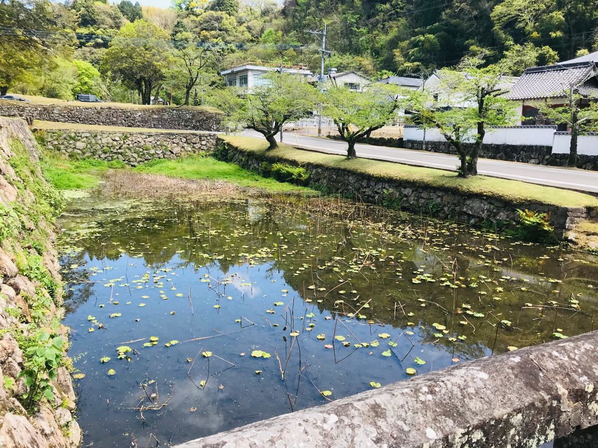お堀