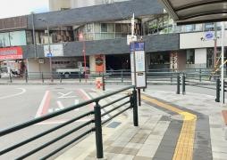 「津久野駅前」バス停留所