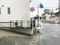 「徳の森公園入口」バス停留所