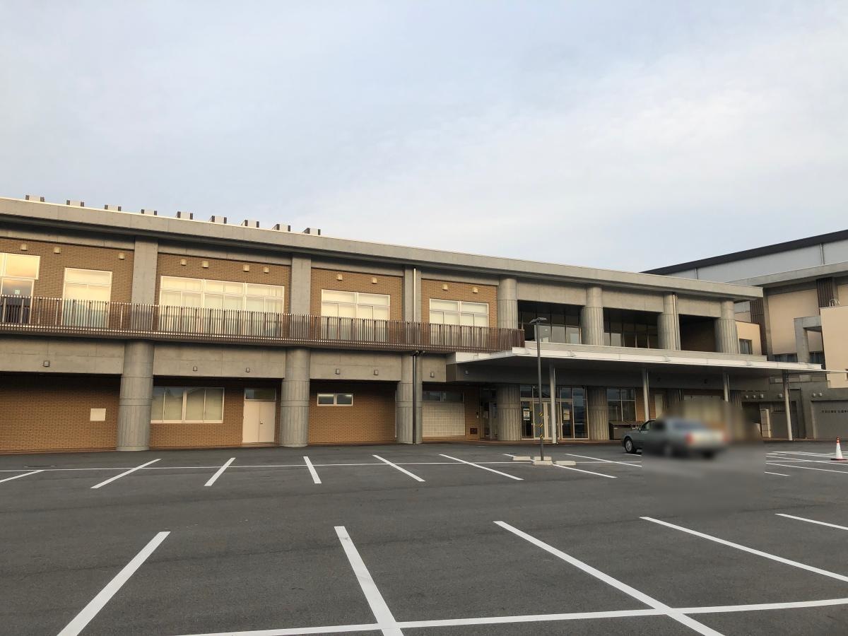 市川三郷町立図書館本館