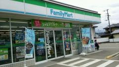 ファミリーマート　新居浜神郷店