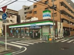 ファミリーマート　横浜新川町店
