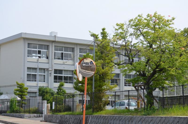 校門の風景