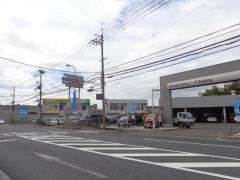 西日本三菱自動車販売茨木店