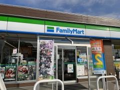ファミリーマート　巻桔梗が丘店