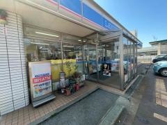 ローソン　川西上小松店