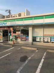 ファミリーマート　呼続二丁目店