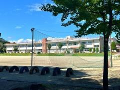 共英小学校