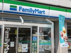 ファミリーマート　三条新保店