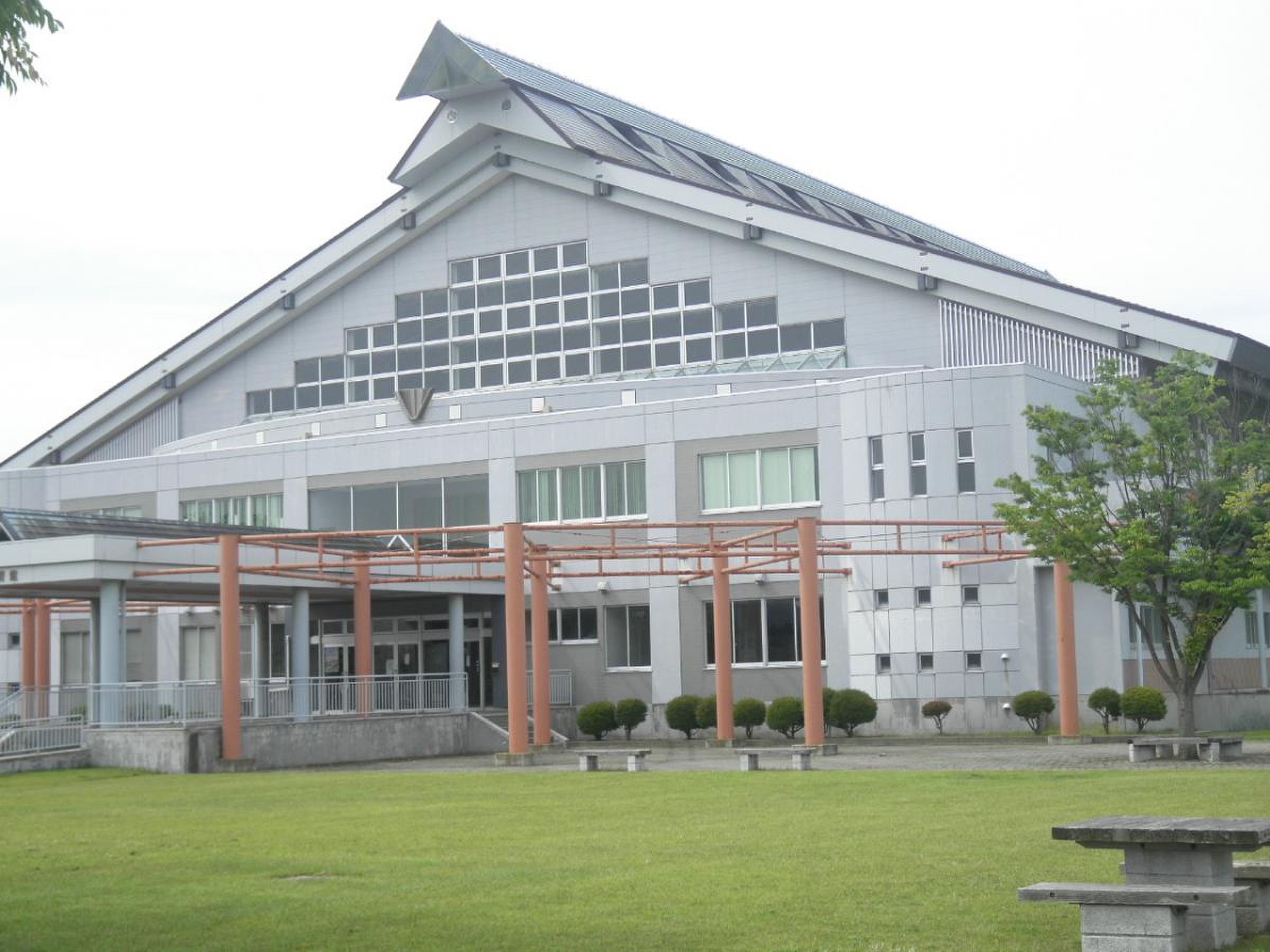 男鹿 市 若 美 総合 体育館