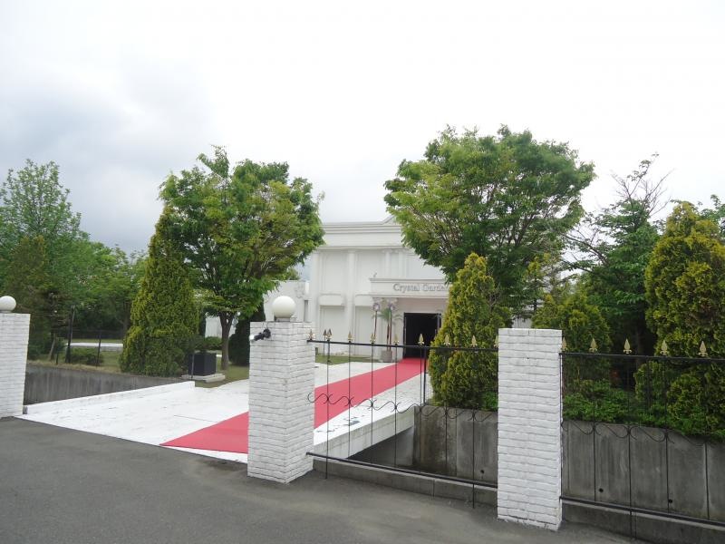 ホワイトが印象的です。