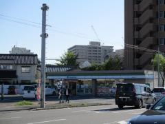 ファミリーマート　柳都大橋南店