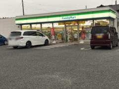ファミリーマート　成田久住駅前店