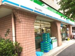 ファミリーマート　神田佐久間町店