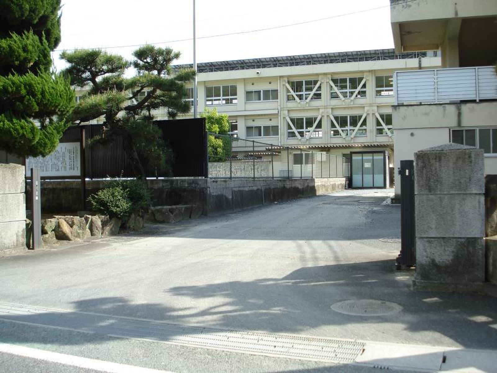 井原 小学校