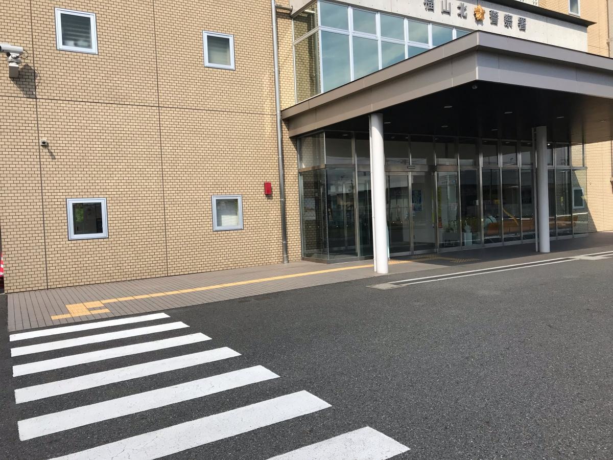 施設の入り口です。