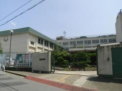 縄手東小学校