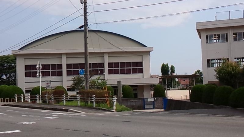 校門