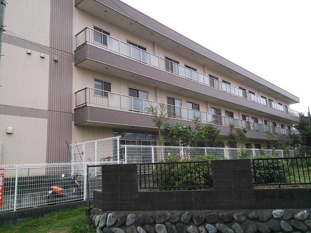 ニチイのきらめき伊勢原3
