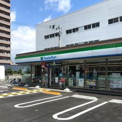ファミリーマート　高知梅ノ辻店