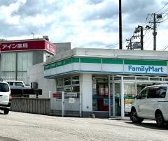ファミリーマート　会津鶴賀店
