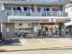 セブンイレブン　蓮根店