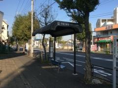 「子母口新田」バス停留所