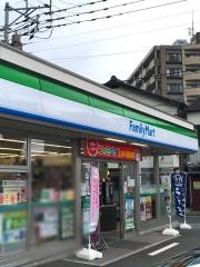 ファミリーマート　八幡西三ヶ森店
