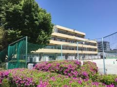 上小小学校