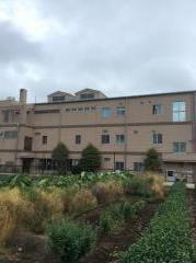 福生市立武蔵野台図書館