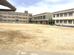 光明小学校