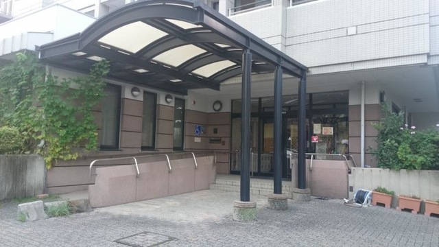 新山下ホーム 施設外観