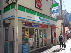 ファミリーマート　大船駅東口店