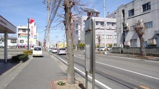 「中央商店街」バス停留所