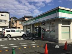 ファミリーマート　府中本宿町店