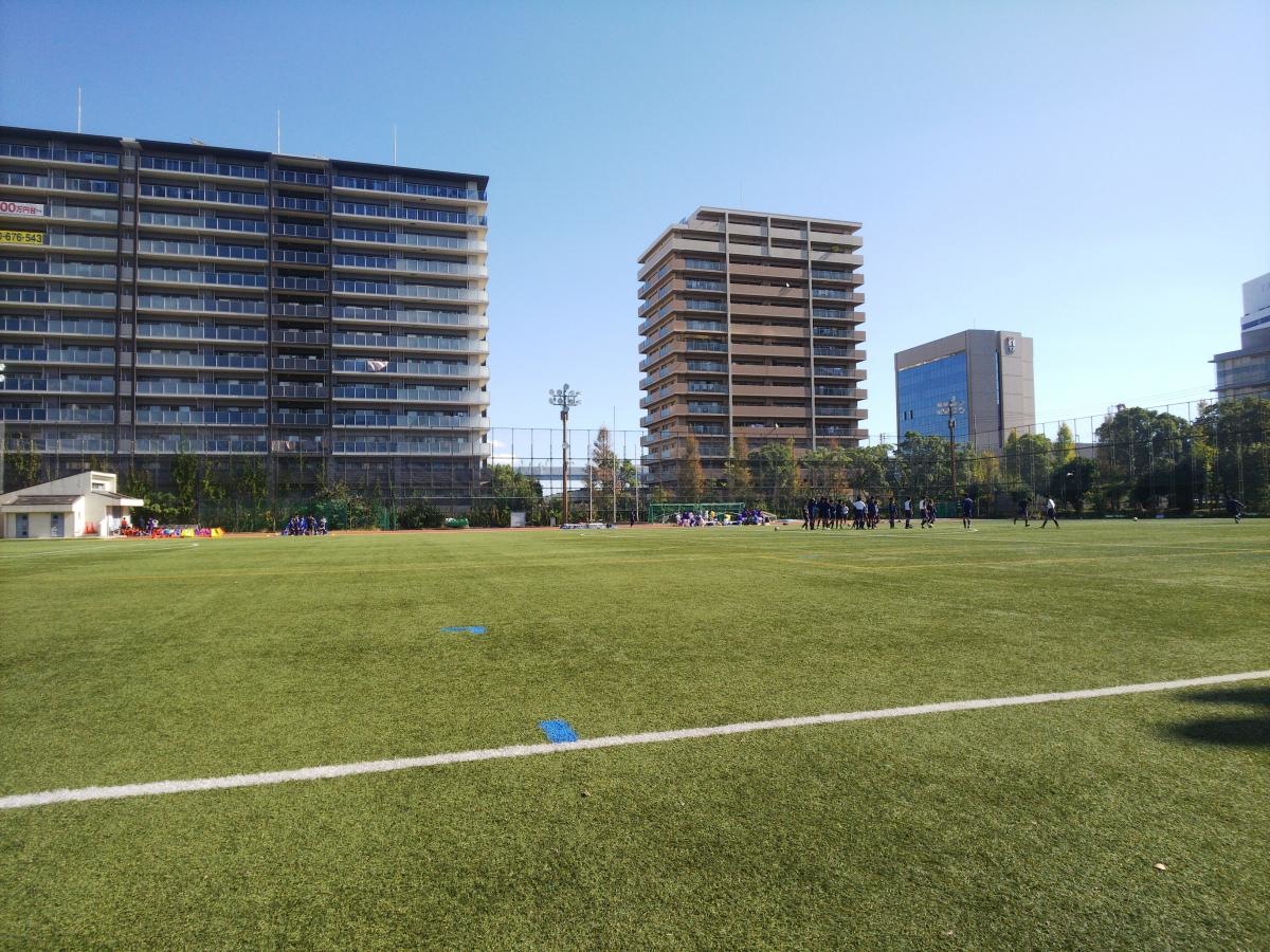 港島中学校