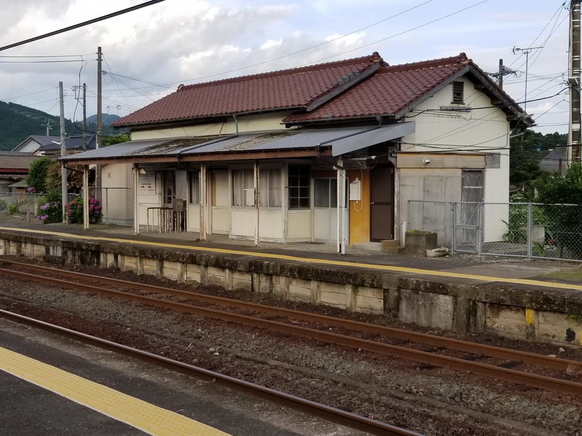 日向大束駅