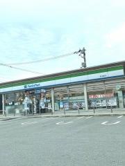 ファミリーマート　富山鍋田店