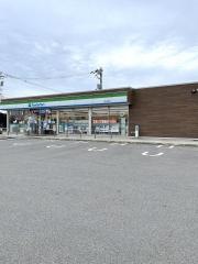 ファミリーマート　富山鍋田店
