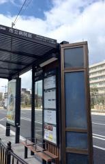 「市立病院前」バス停留所