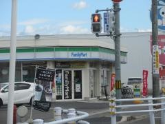 ファミリーマート　春日井白山店