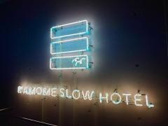 ＫＡＭＯＭＥ　ＳＬＯＷ　ＨＯＴＥＬ