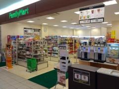 ファミリーマート　入間アウトレットパーク店