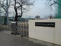伊勢崎市立殖蓮中学校