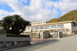 青山小学校
